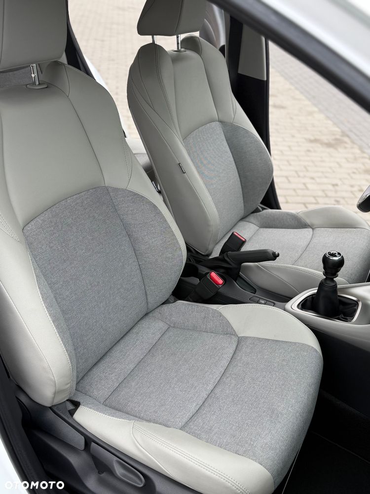 Toyota Yaris 1.5 Style - 9