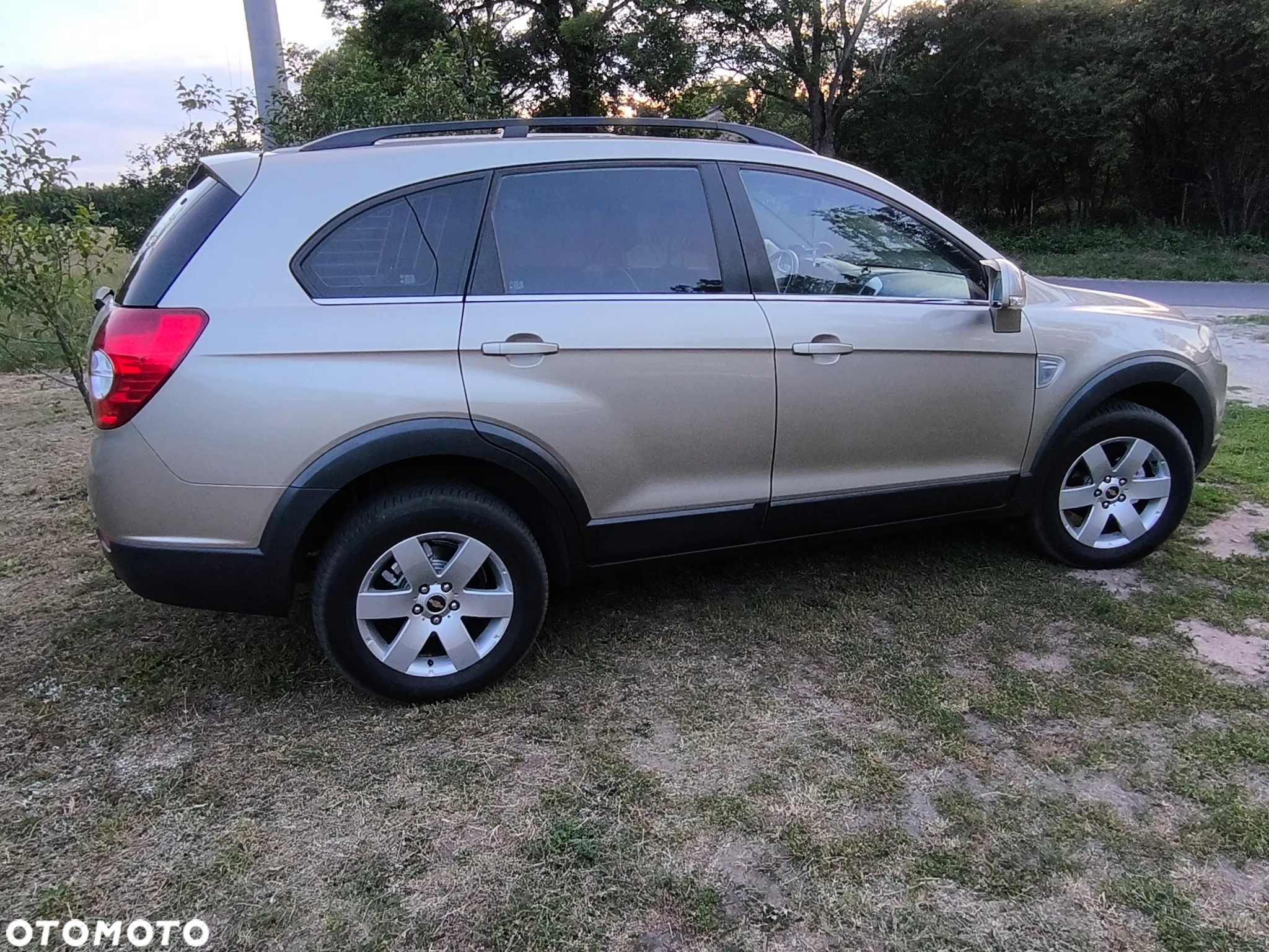 Chevrolet Captiva 2.4 4WD 7 Sitzer LT - 6