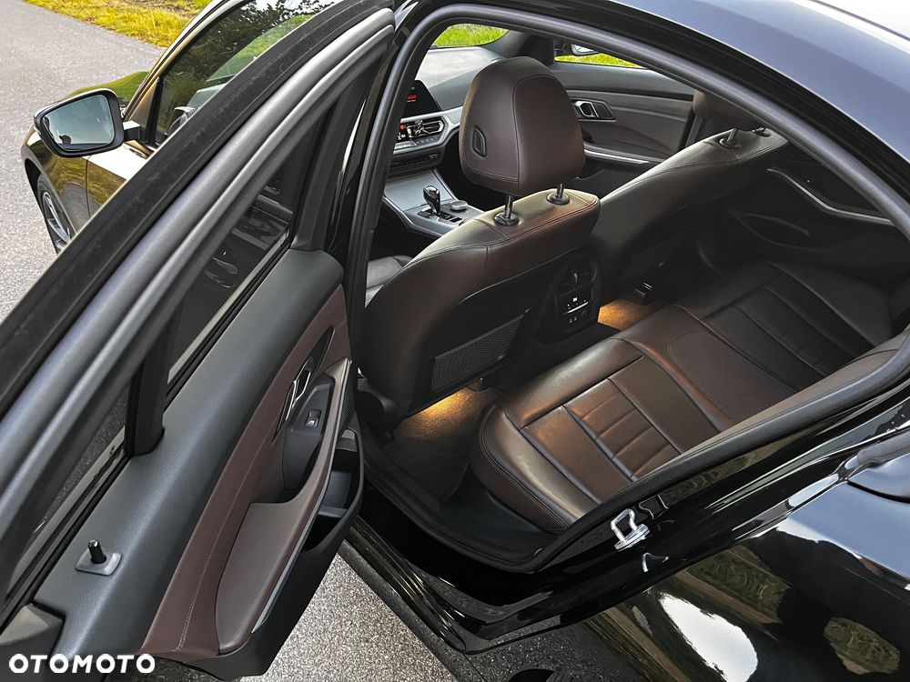 BMW Seria 3 318d Advantage - 25