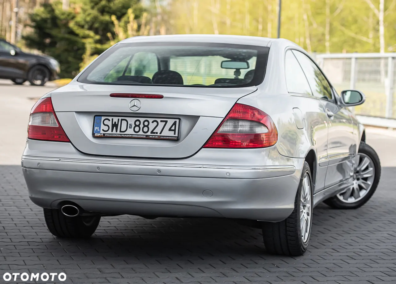 Mercedes-Benz CLK - 12