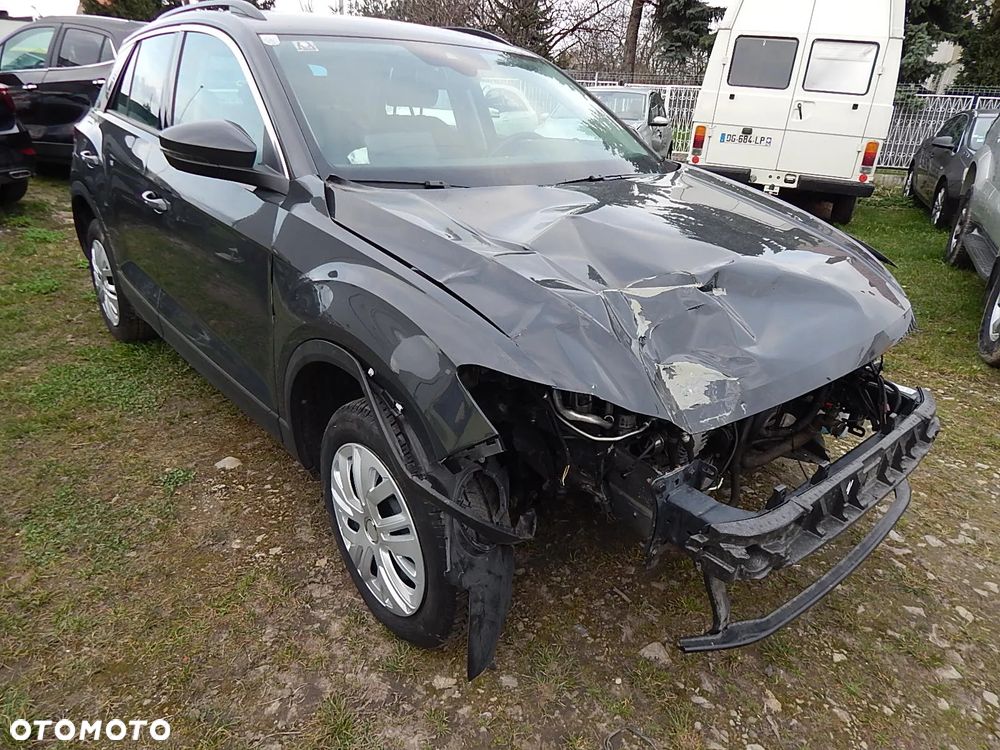 Volkswagen T-Roc - 3