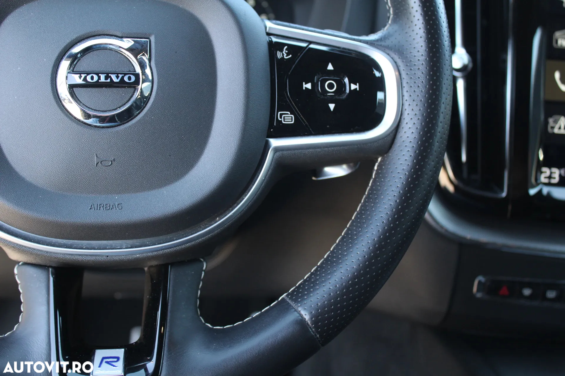 Volvo XC 60 B5 B AWD Geartronic RDesign - 8