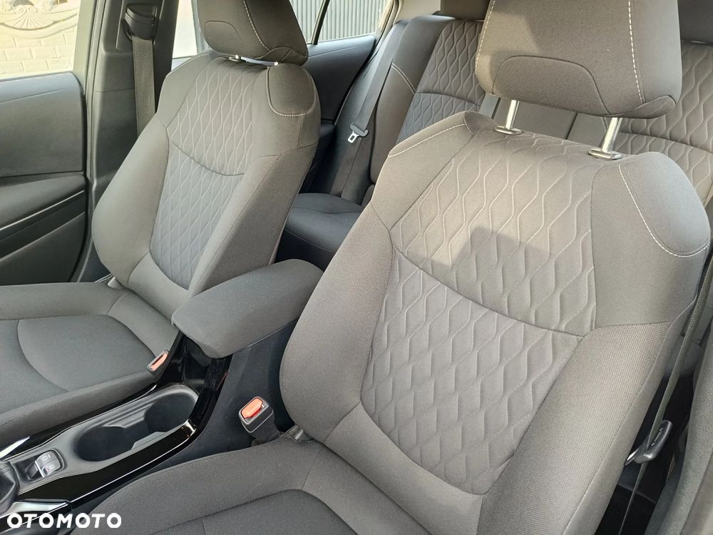 Toyota Corolla 1.6 Comfort - 28