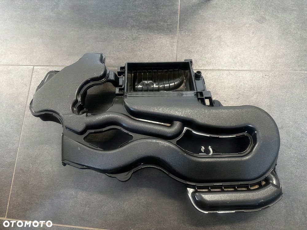 Obudowa filtra powietrza rezonator yaris III lift 1.0 1KR 17720-0Q020 - 1