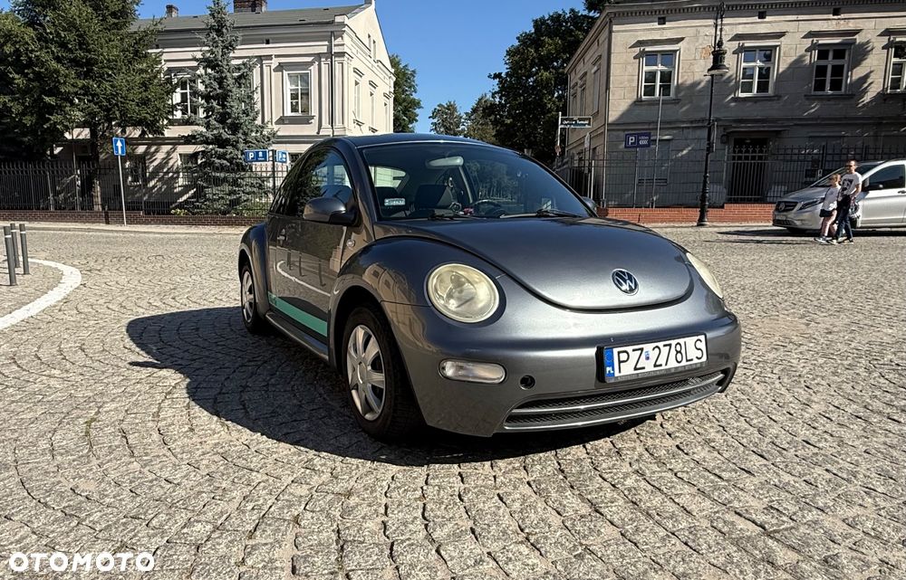 Volkswagen New Beetle - 4