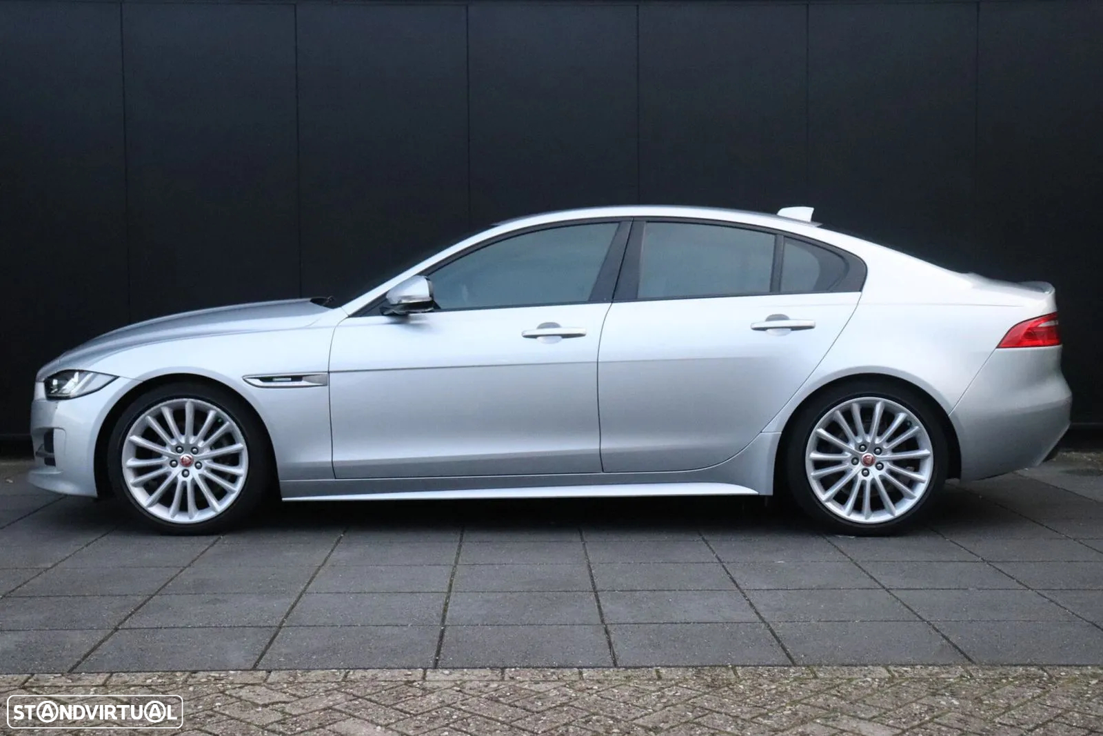 Jaguar XE 2.0 D R-Sport Aut. - 3