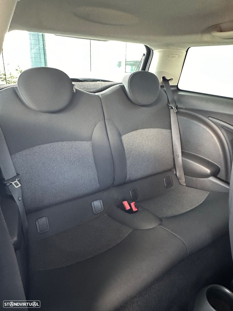 MINI 3 Portas One D - 20