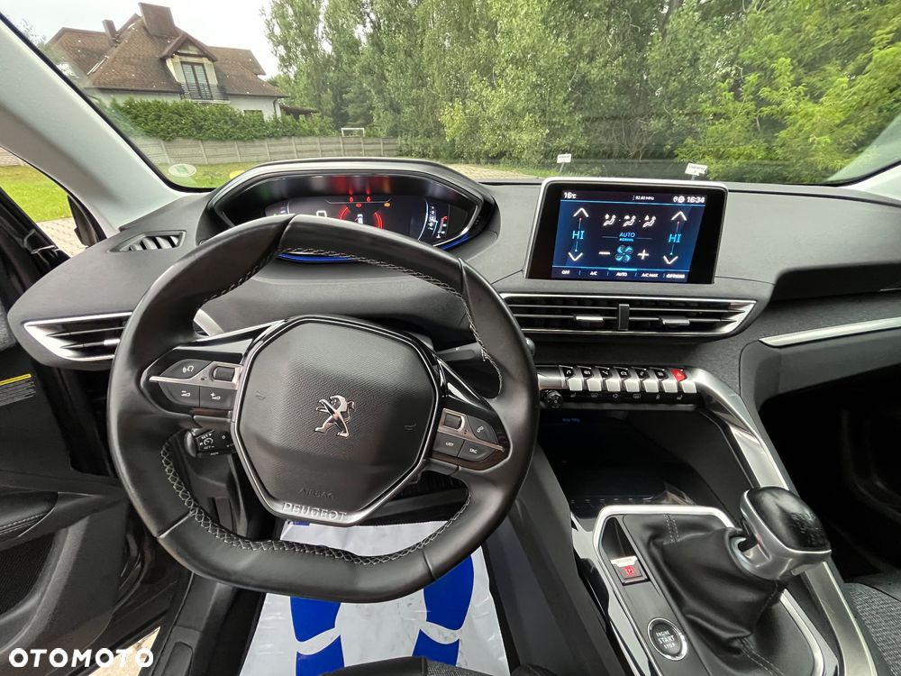 Peugeot 5008 BlueHDi 130 Allure - 21