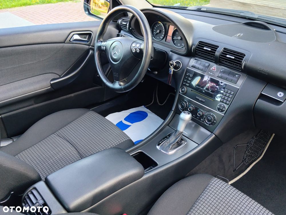 Mercedes-Benz Klasa C 180 Kompressor Automatik Sport Edition - 3