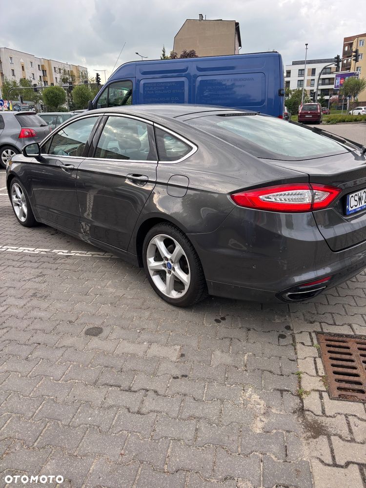 Ford Mondeo 2.0 EcoBoost Titanium - 10