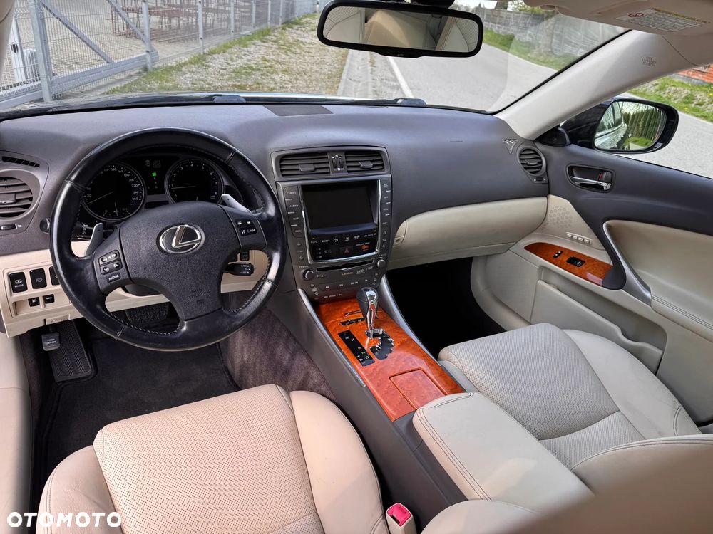 Lexus IS 250 Luxury Line - 12