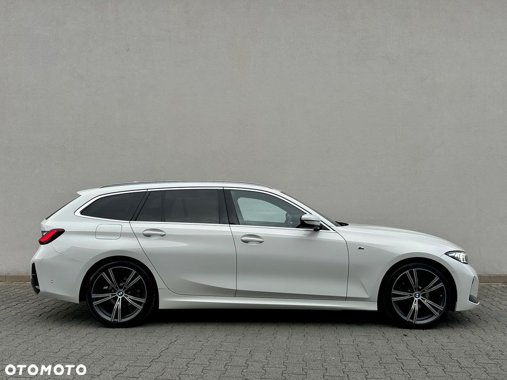 BMW Seria 3 320d xDrive M Sport - 16