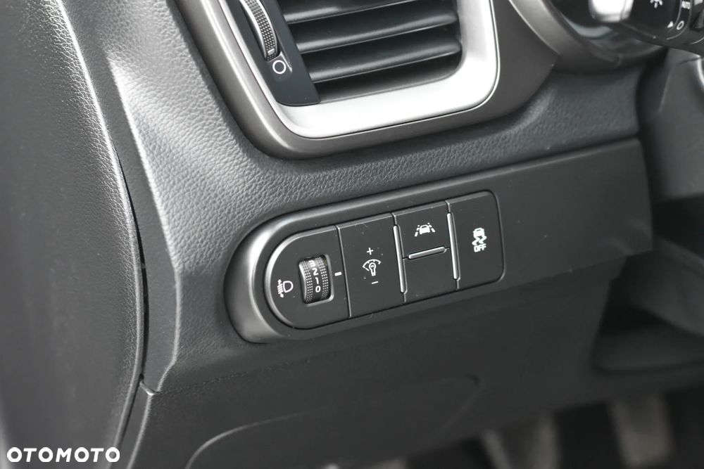 Kia Ceed 1.4 CVVT Dream Team Edition - 12