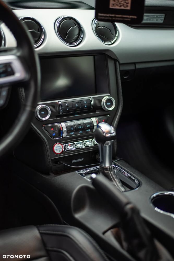 Ford Mustang 5.0 V8 GT - 13