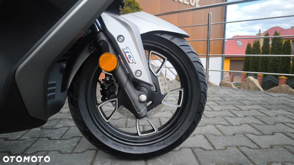 VOGE SR1 - 28