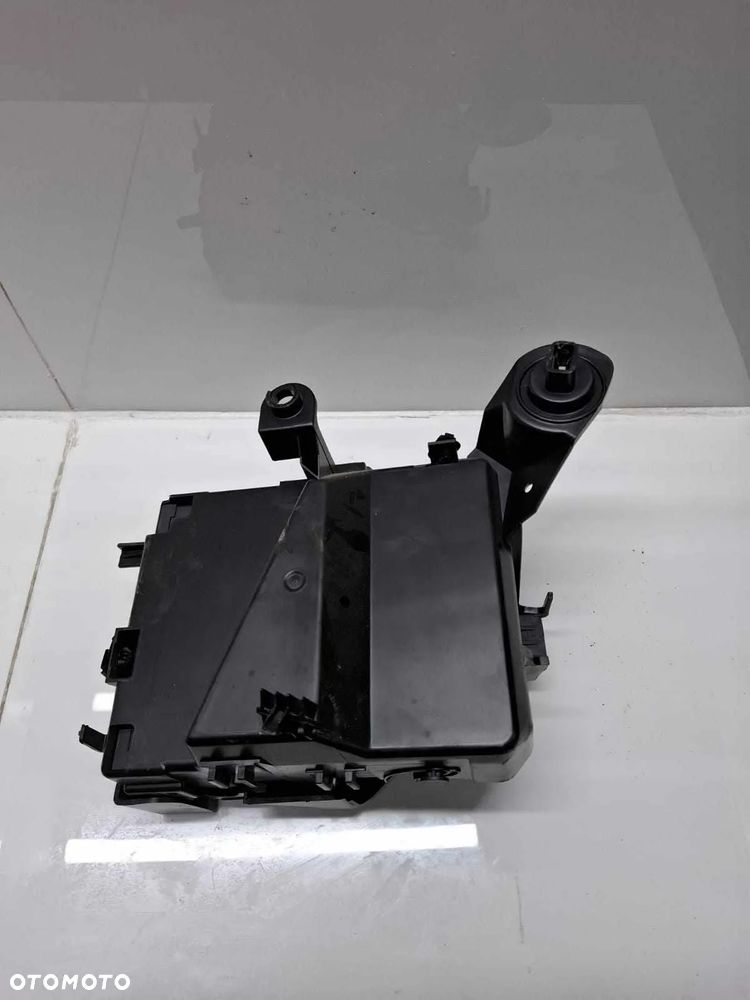 SKRZYNKA BEZPIECZNIKÓW OBUDOWA MODUŁ STEROWNIK SCUDO JUMPY EXPERT II 07- 1,6 hdi - 2