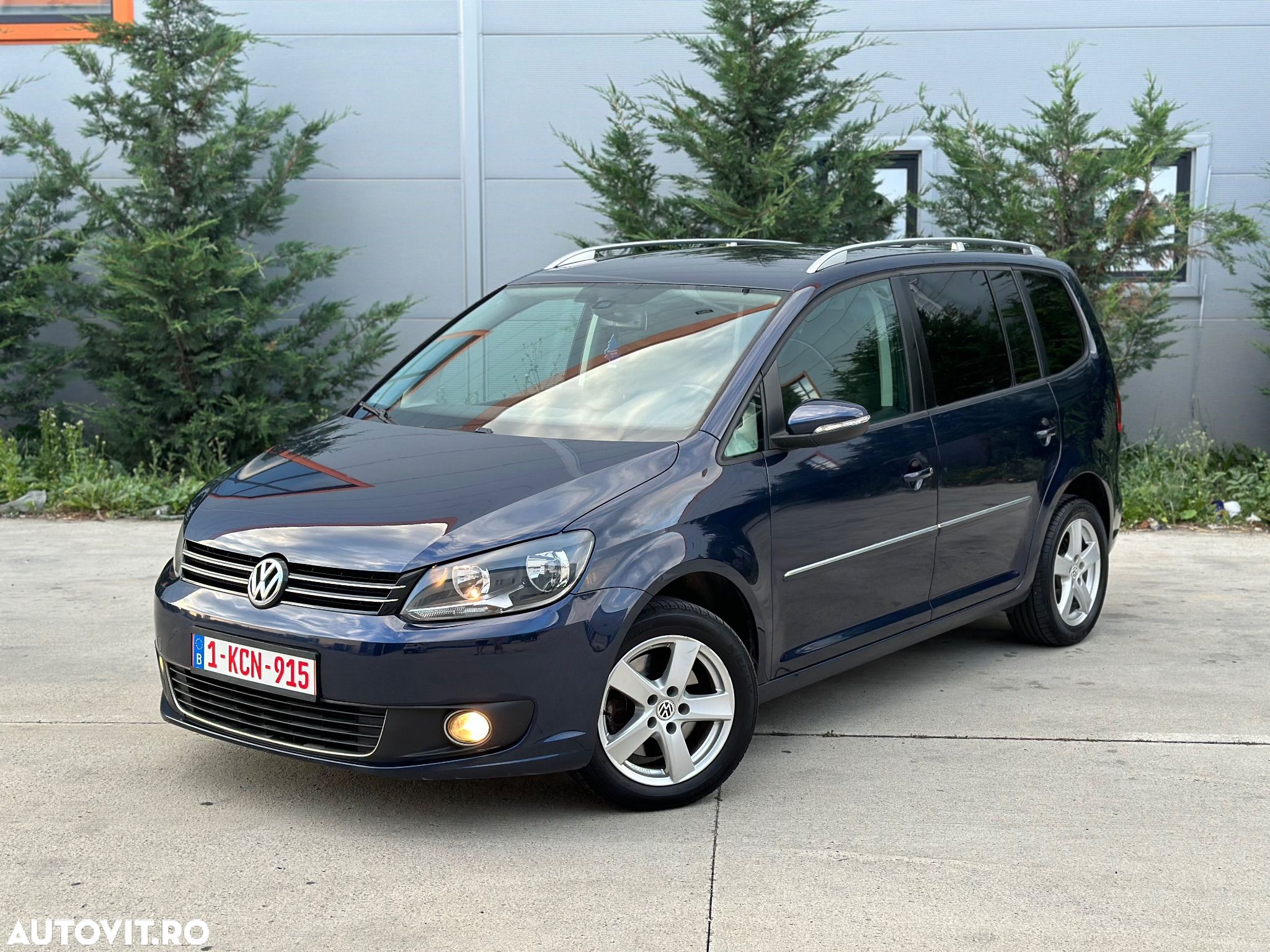 Volkswagen Touran 2.0 TDI DPF Highline - 1