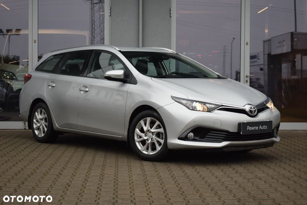 Toyota Auris - 5