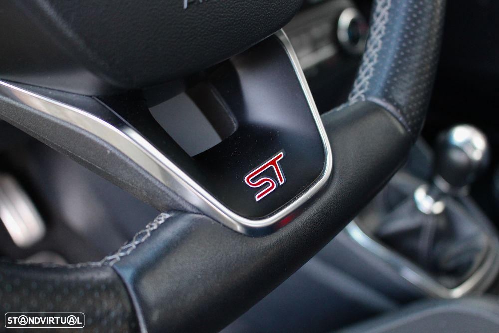 Ford Fiesta 1.5 EcoBoost ST - 28