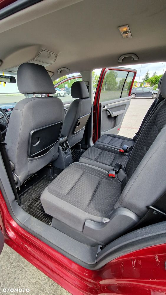 Volkswagen Touran 1.4 TSI Trendline DSG - 17