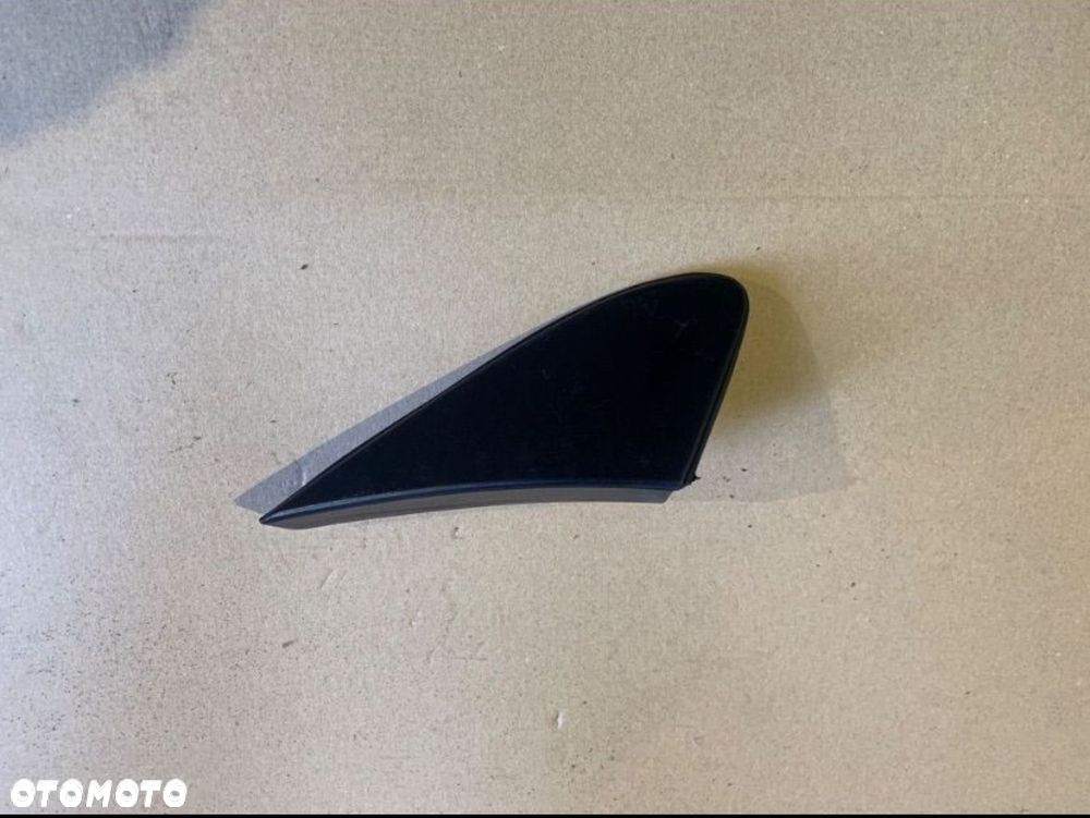 x4009 949 Trójkąt błotnika lewy Toyota Corolla e12 - 1