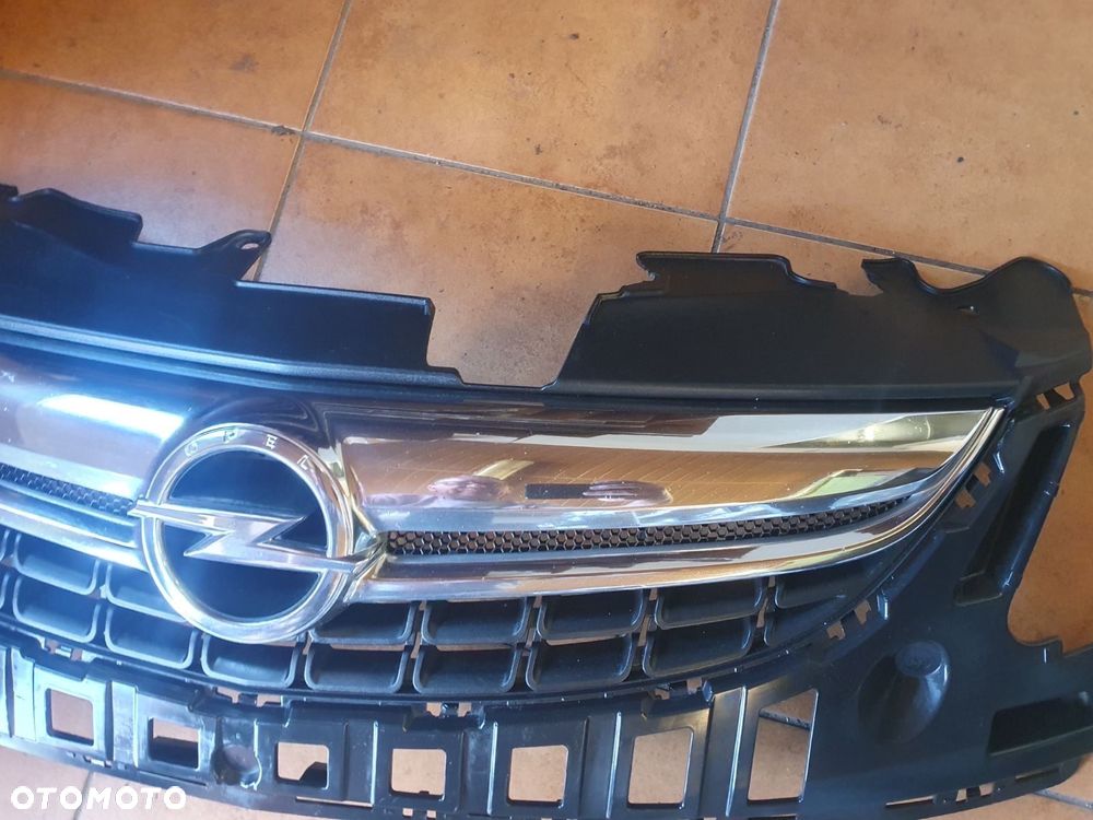 GRILL LISTWA ATRAPY ZNACZEK OPEL ASTRA J IV 09-12 - 3