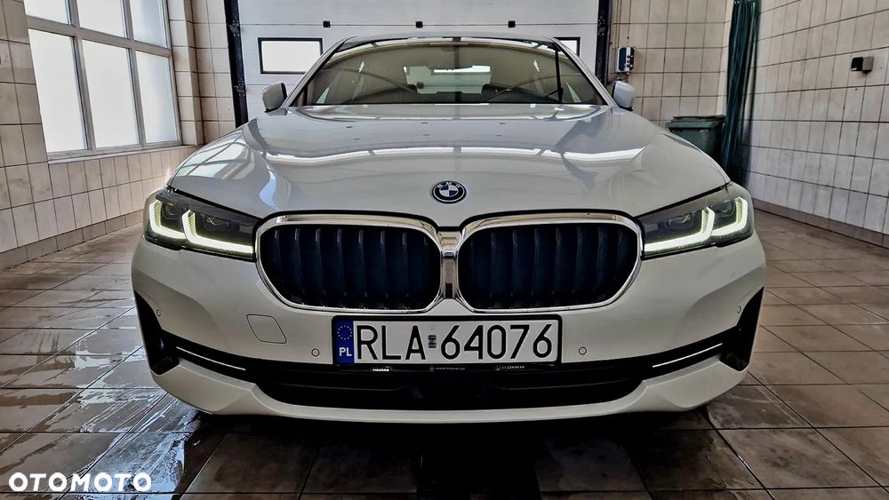 BMW Seria 5 530e M Sport Edition - 6