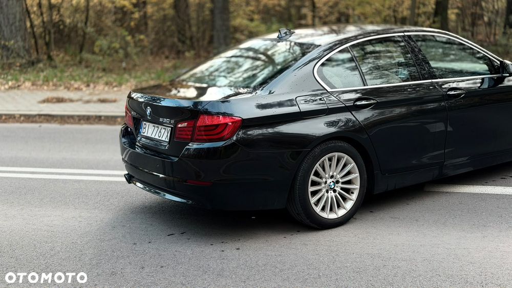 BMW Seria 5 530d xDrive - 11