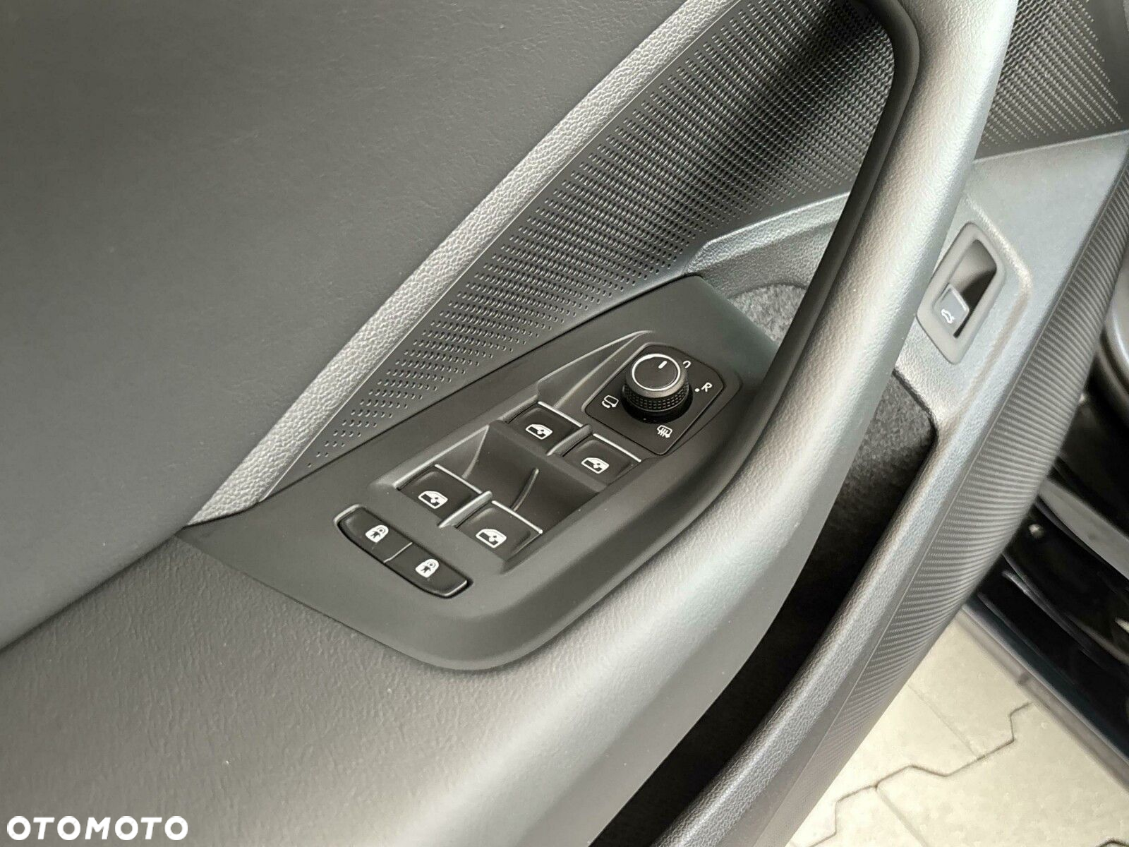 Volkswagen Passat - 12