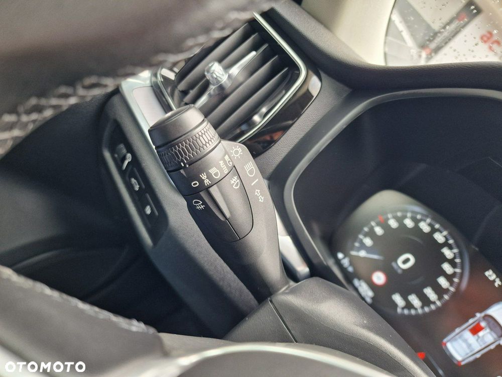 Volvo V60 T6 Plug-in Hybrid AWD Core - 34