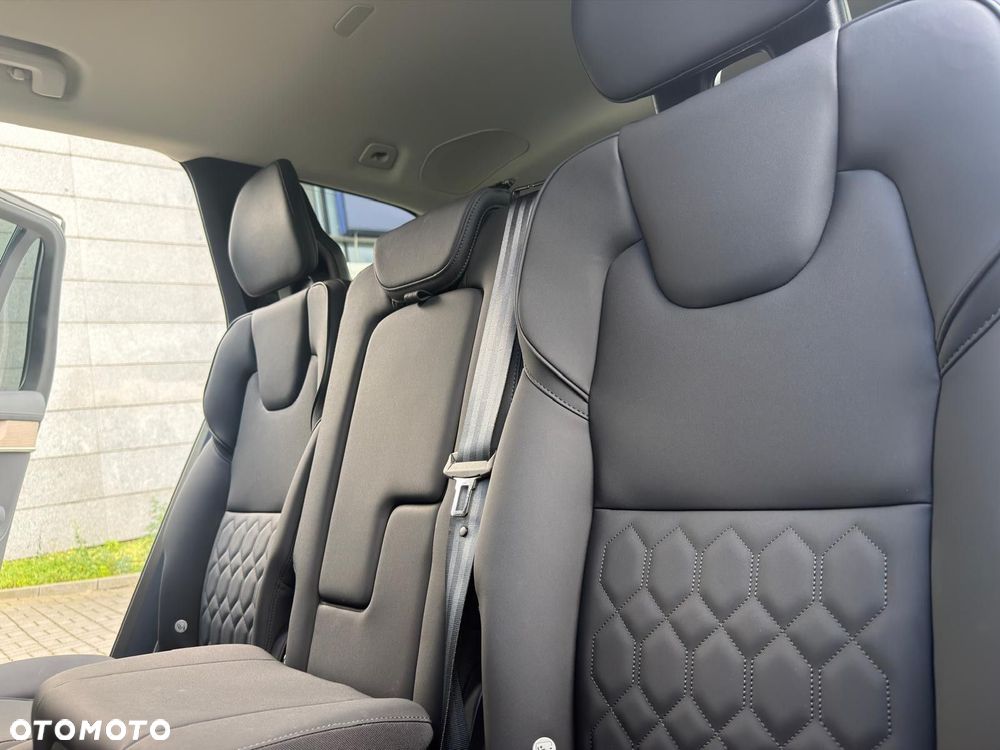 Volvo XC 90 - 30