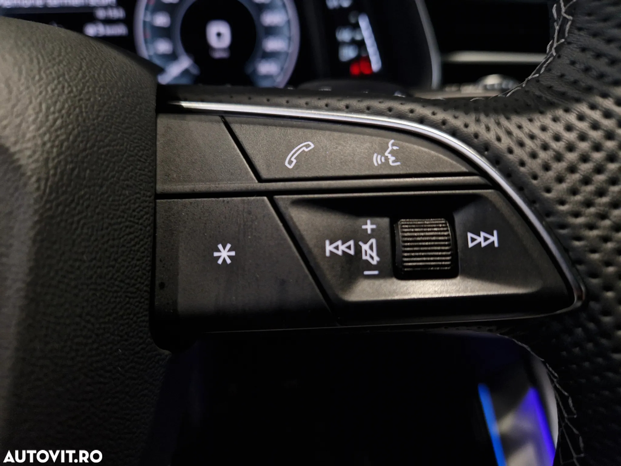 Audi Q8 55 TFSI e quattro Tiptronic PHEV - 23