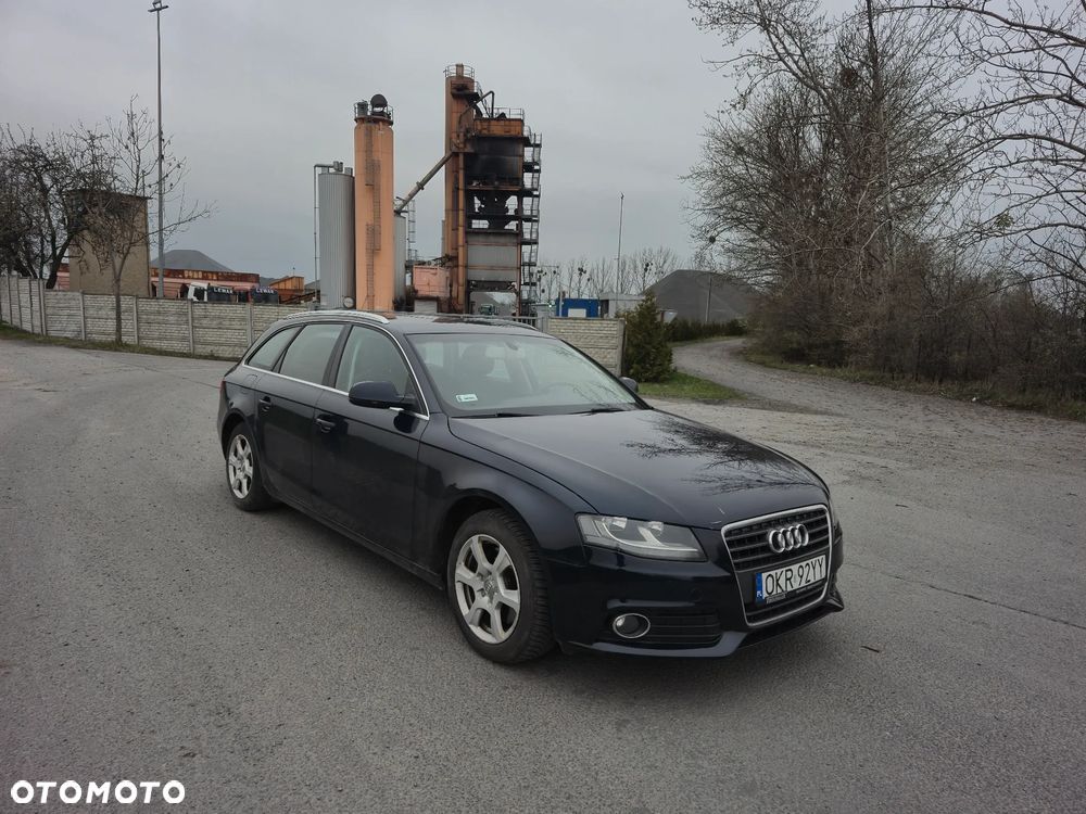 Audi A4 Avant 2.0 TDI DPF Ambiente - 2