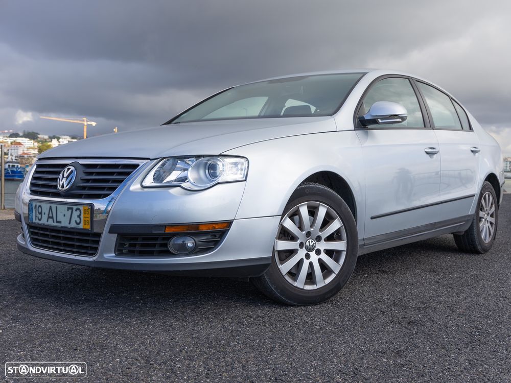 VW Passat 2.0 TDI Confortline - 2