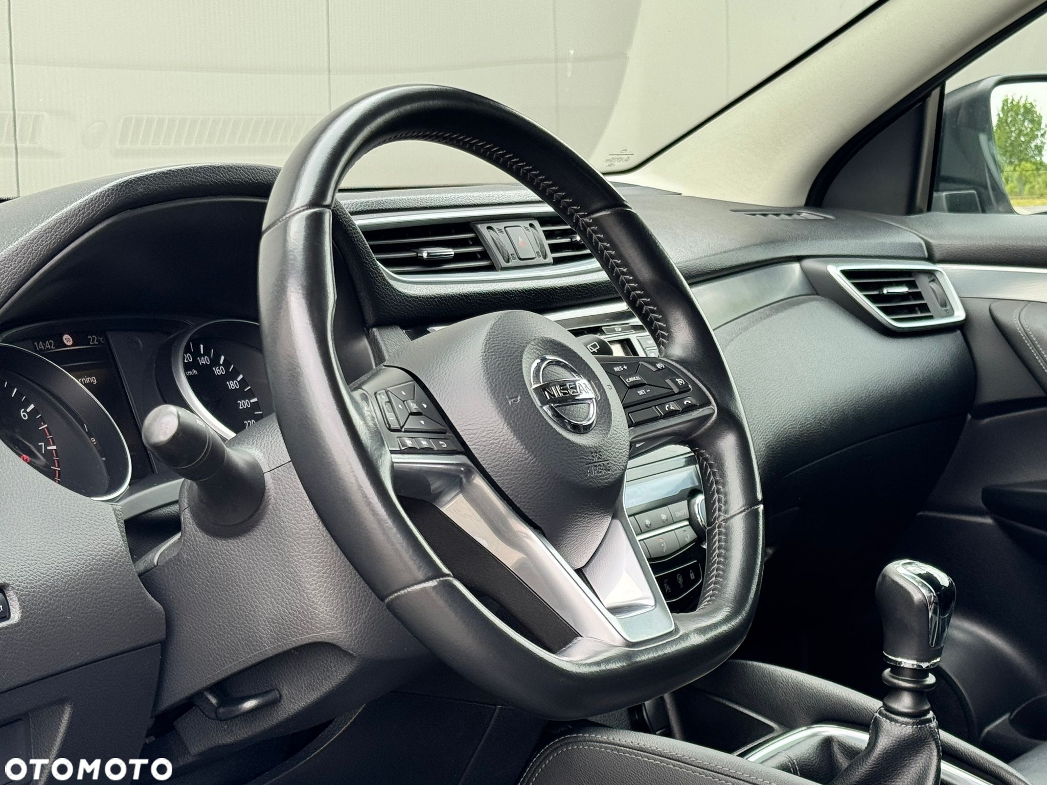 Nissan Qashqai 1.3 DIG-T Tekna - 12