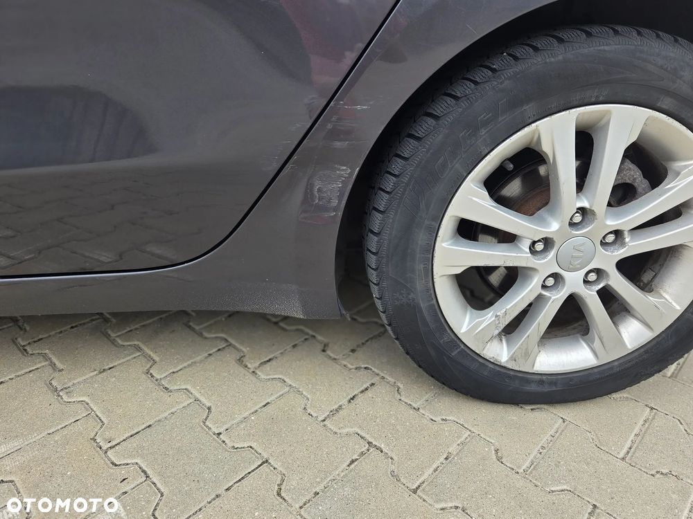 Kia Ceed - 5