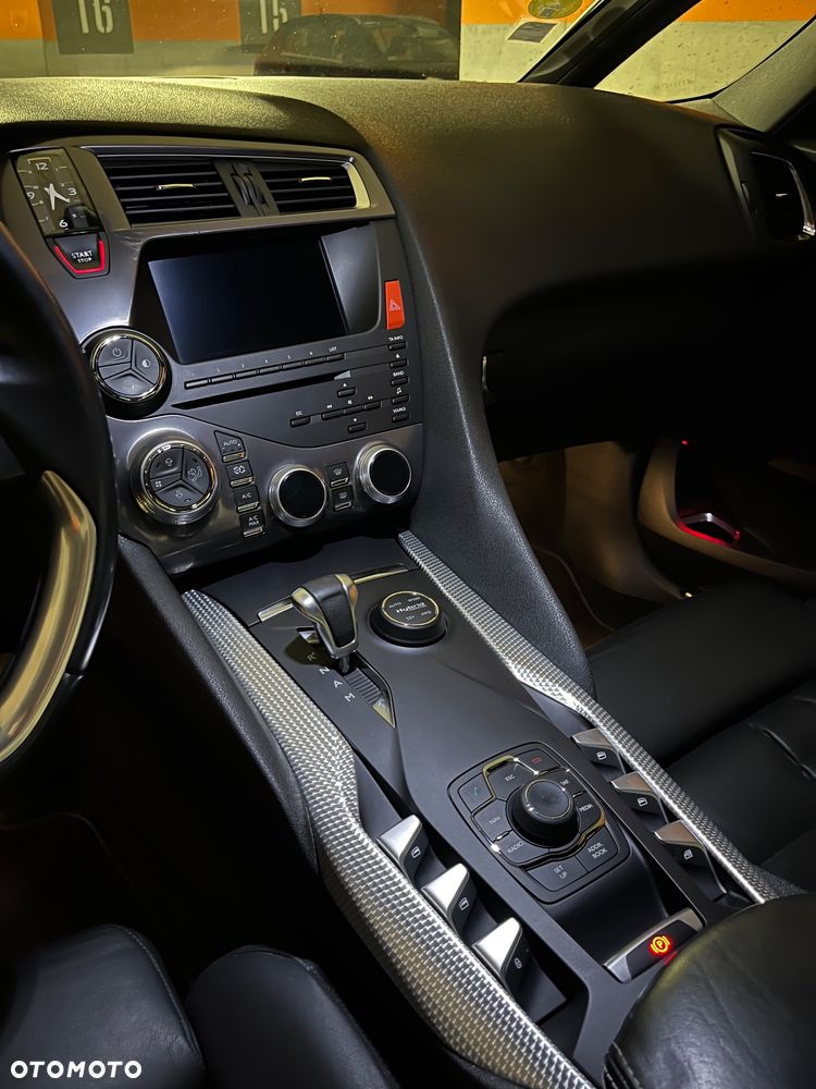 Citroën DS5 Hybrid4 EGS6 SportChic - 23
