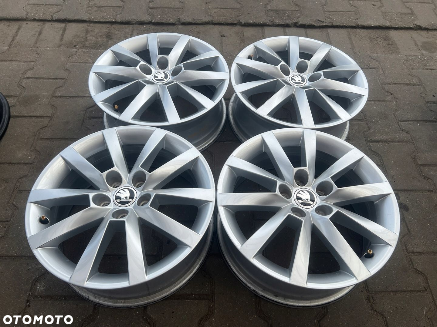 KOMPLET FELG FELGI ALU SKODA 657 SCALA FABIA RAPID 16 5X100 ORYGINALNE - 3