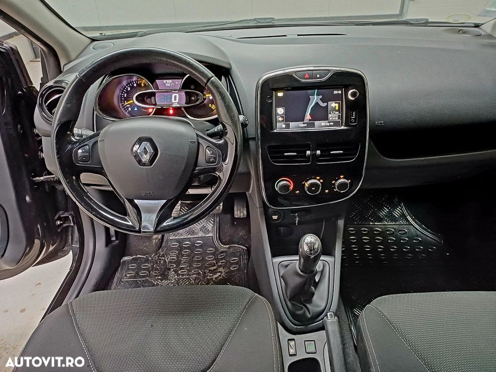 Renault Clio - 9