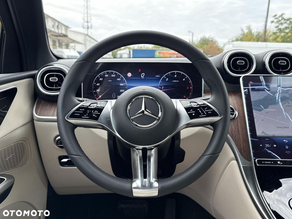 Mercedes-Benz GLC - 16