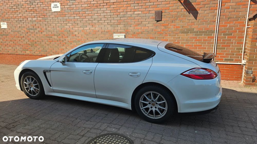 Porsche Panamera 4S - 7