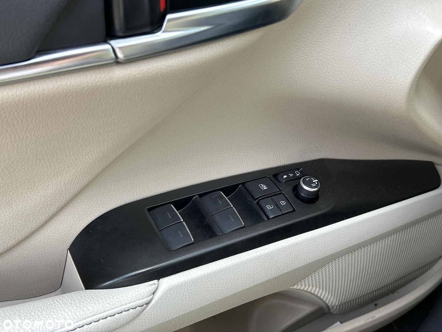 Toyota Camry - 20
