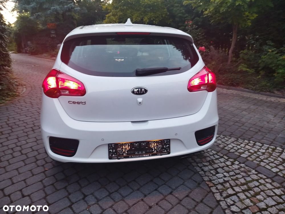 Kia Ceed - 6