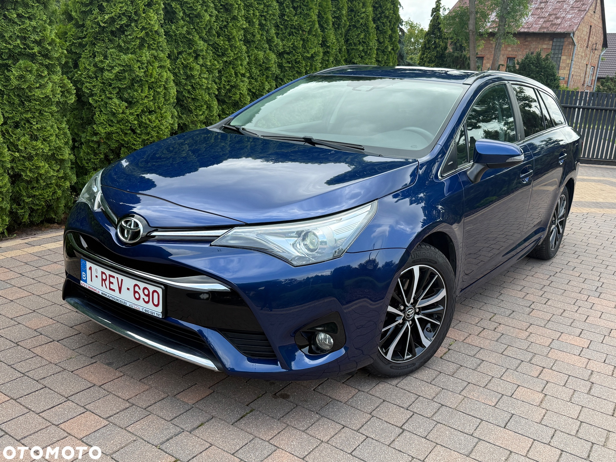 Toyota Avensis Touring Sports 1.8 Team Deutschland - 10