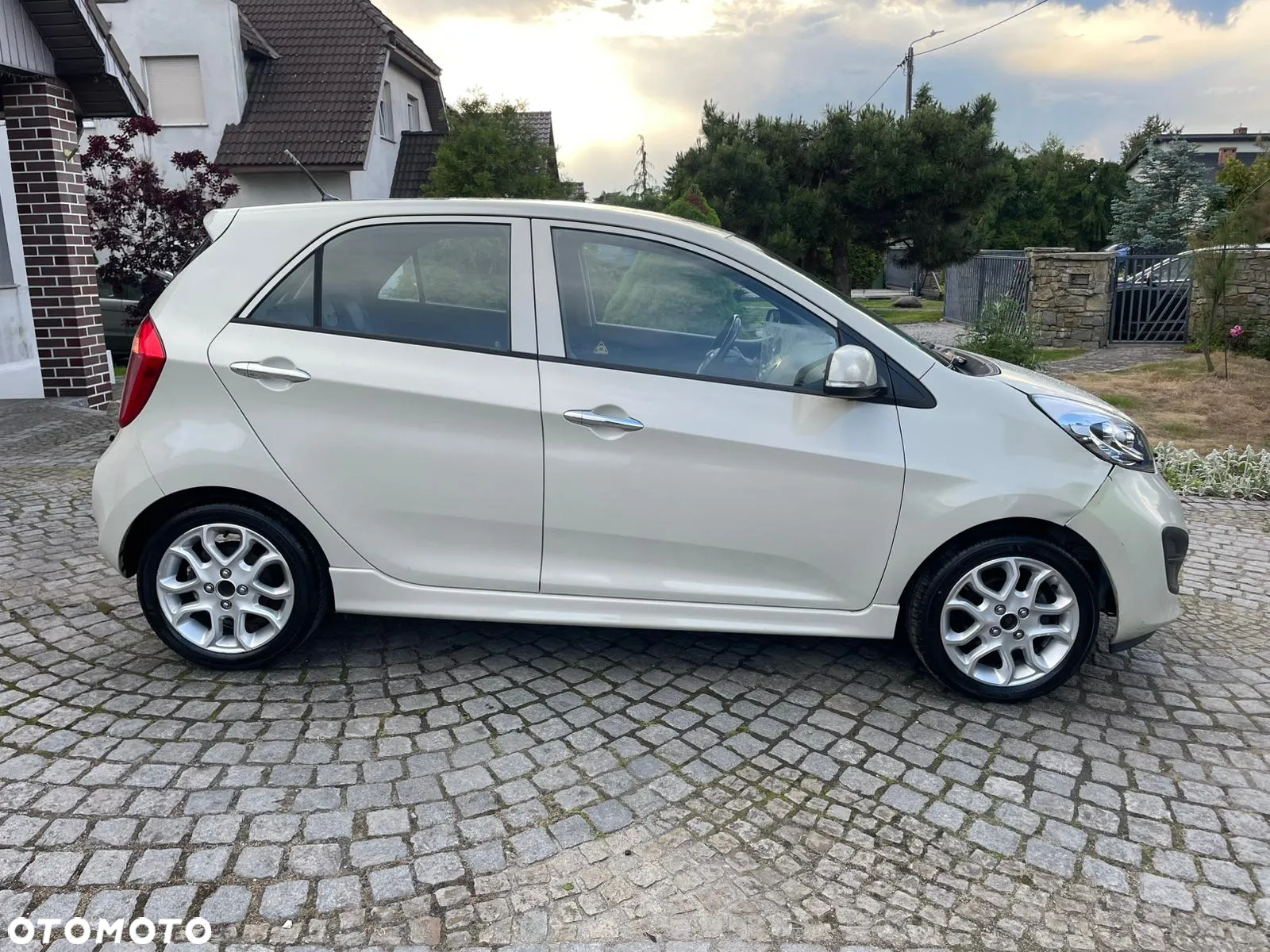 Kia Picanto 1.2 Fifa World Cup Edition - 14