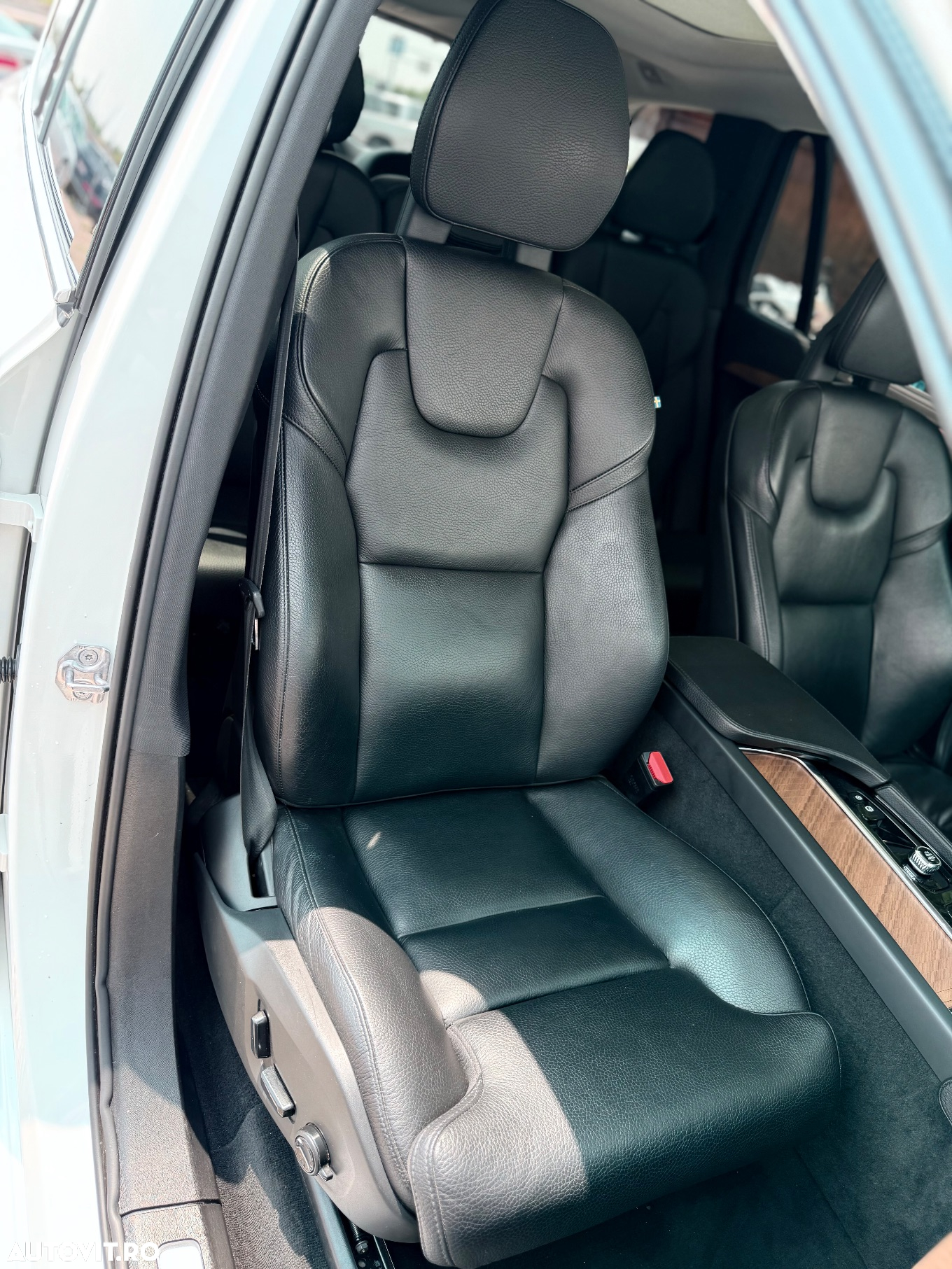 Volvo XC 90 T8 AWD Recharge Geartronic Inscription - 26