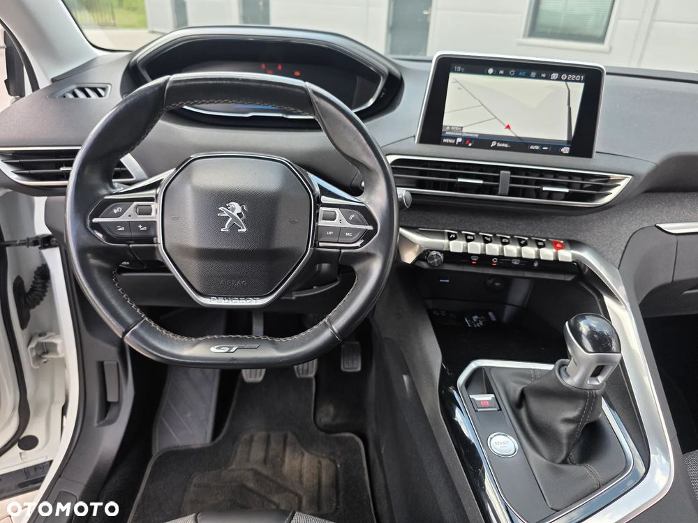 Peugeot 3008 PureTech 130 Stop & Start Crossway - 32