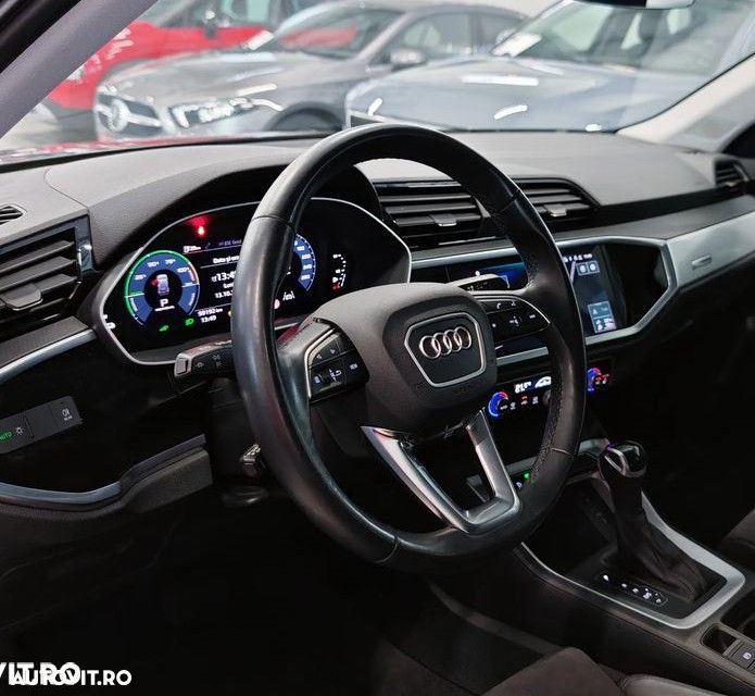 Audi Q3 45 TFSIe S tronic - 5