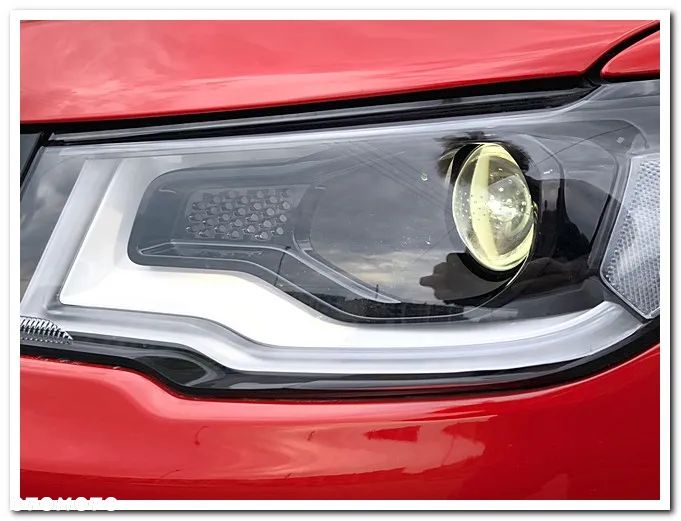 Jeep Compass - 32
