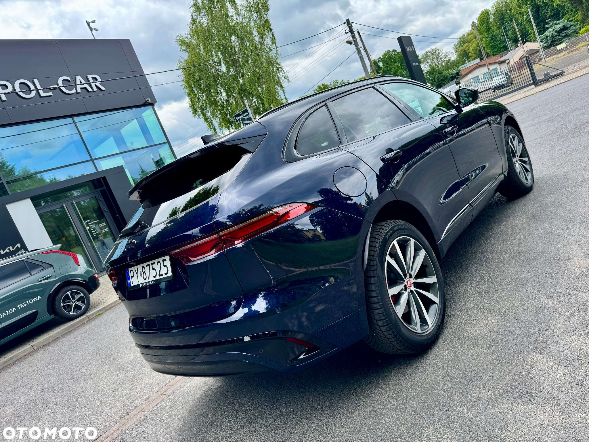 Jaguar F-Pace - 4